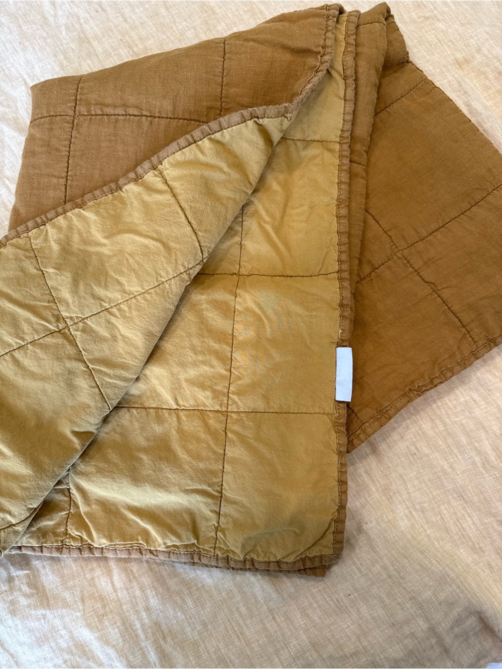 Parachute Ochre Linen Pillowcase and Quilt crib set - Picture 4 of 4